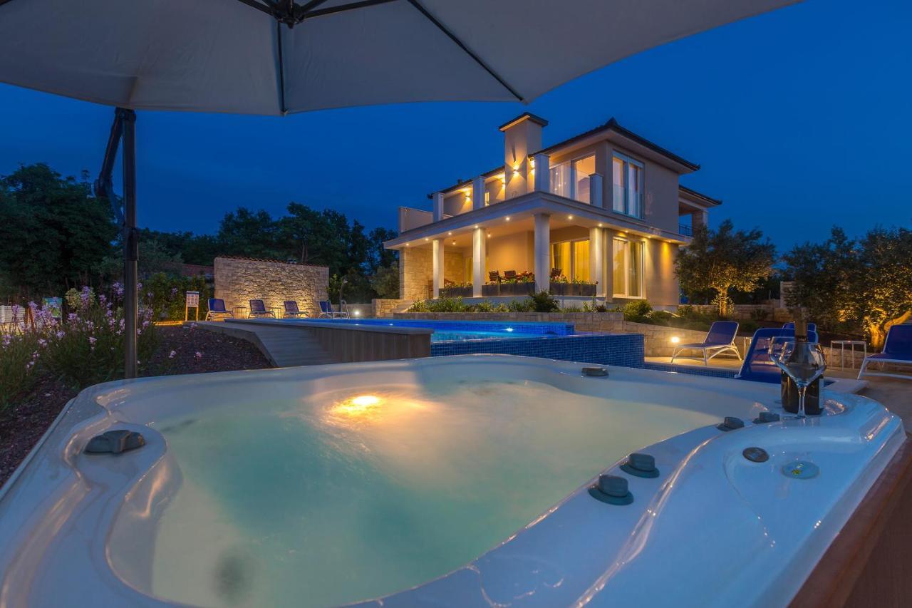 Villa Roko Malinska Luaran gambar